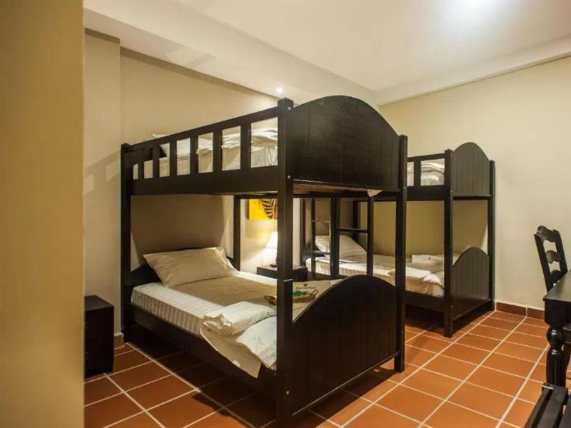 Armenian Suite Hotel George Town Exteriör bild