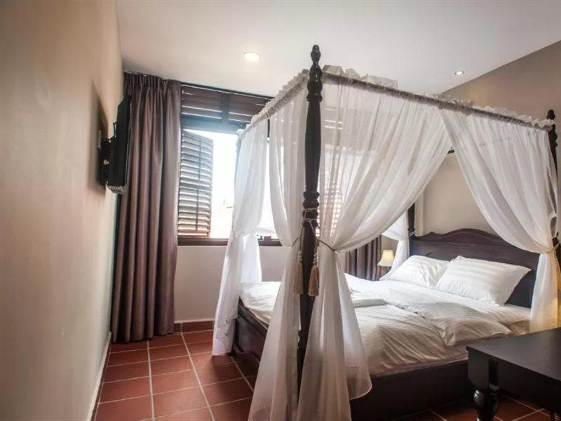 Armenian Suite Hotel George Town Exteriör bild