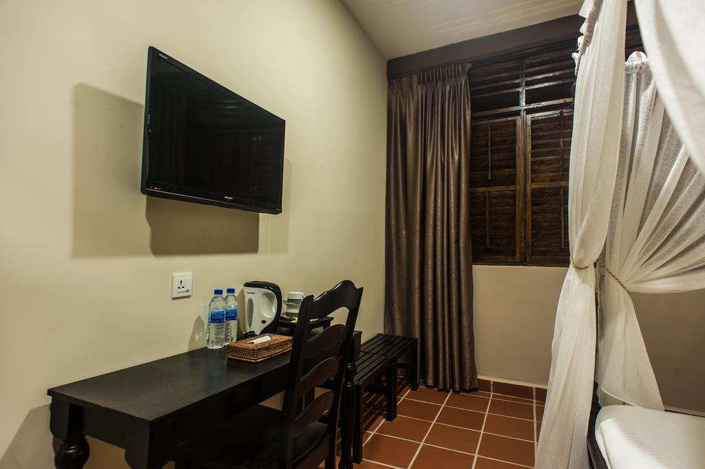 Armenian Suite Hotel George Town Exteriör bild