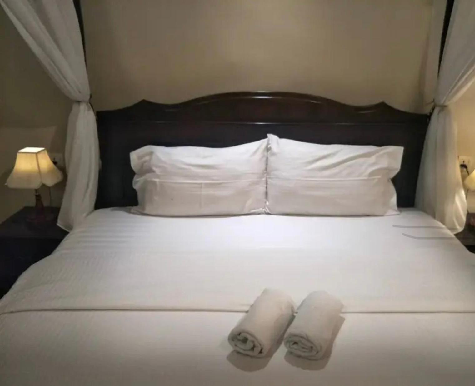 Armenian Suite Hotel George Town Exteriör bild