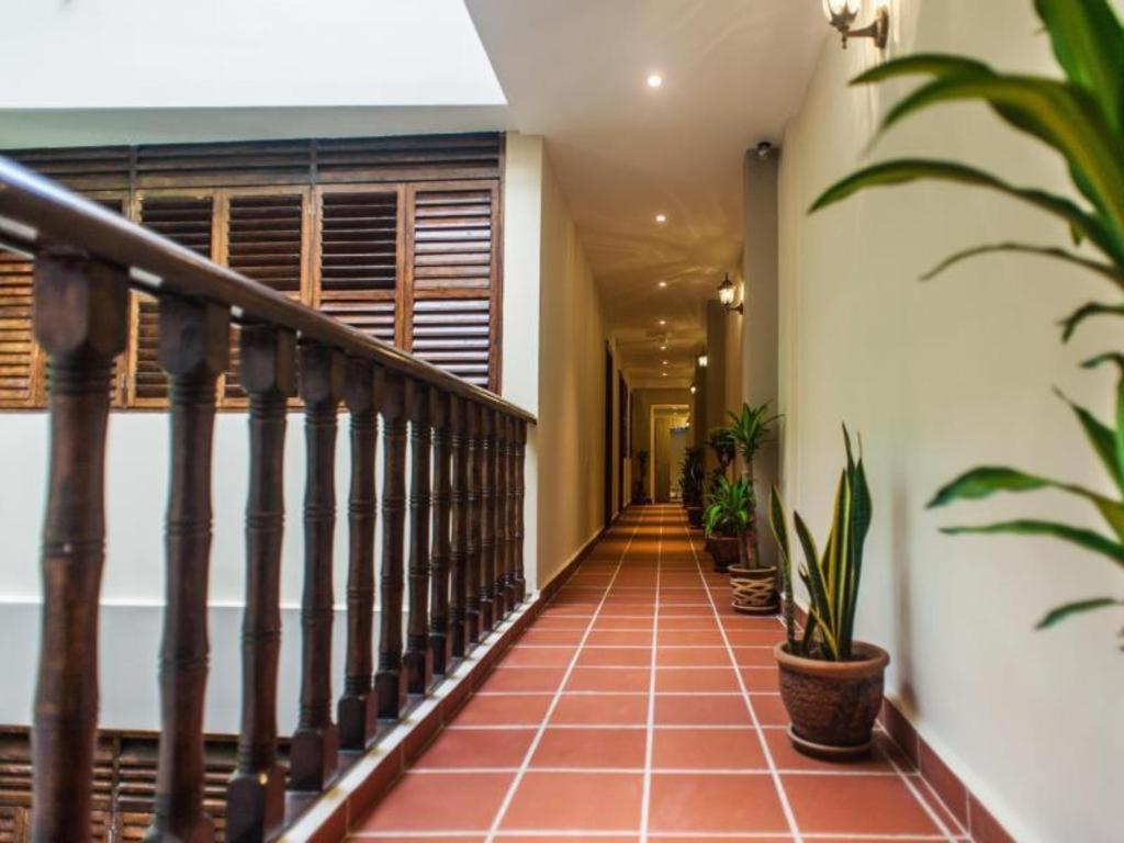 Armenian Suite Hotel George Town Exteriör bild