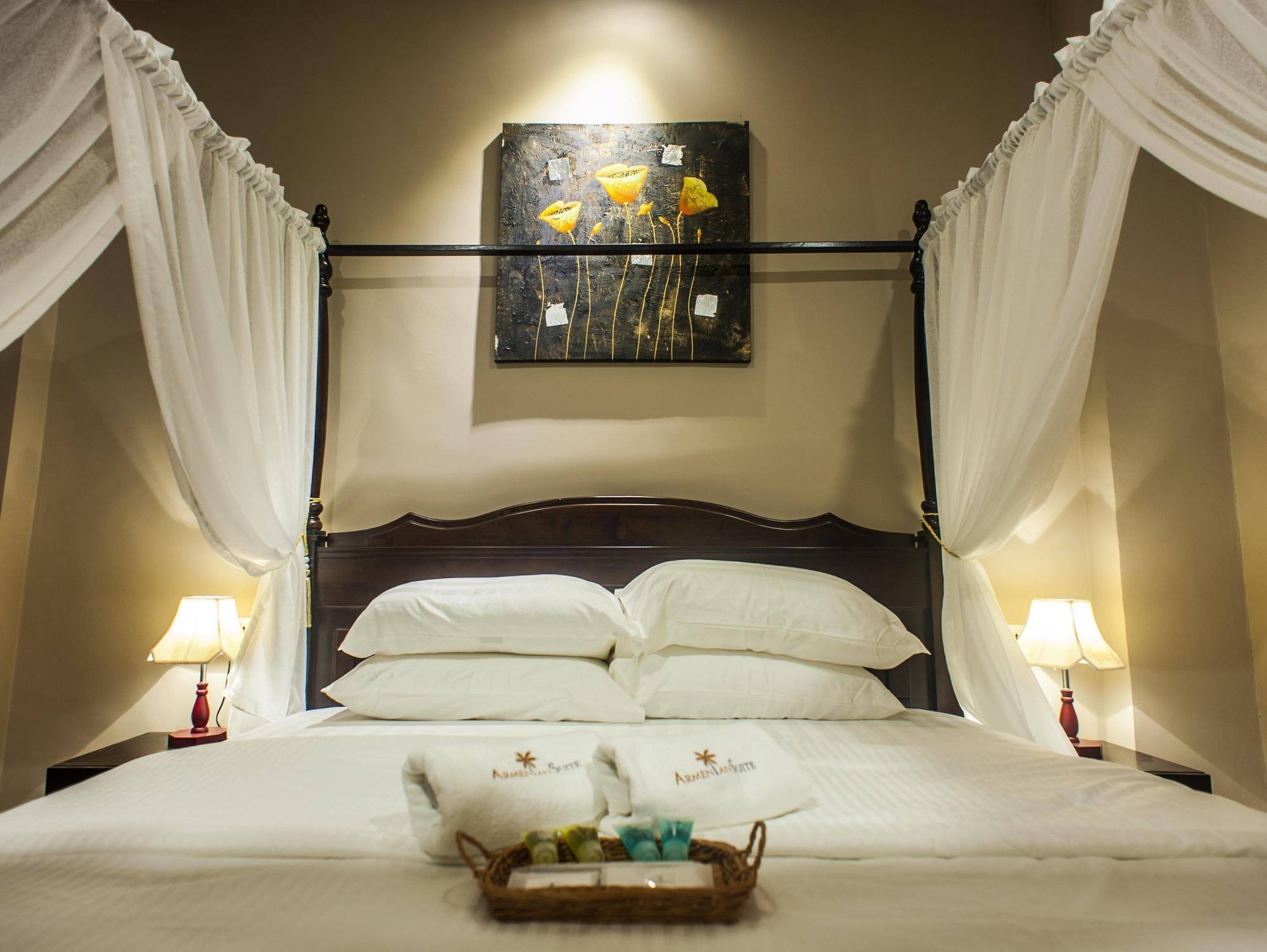 Armenian Suite Hotel George Town Exteriör bild